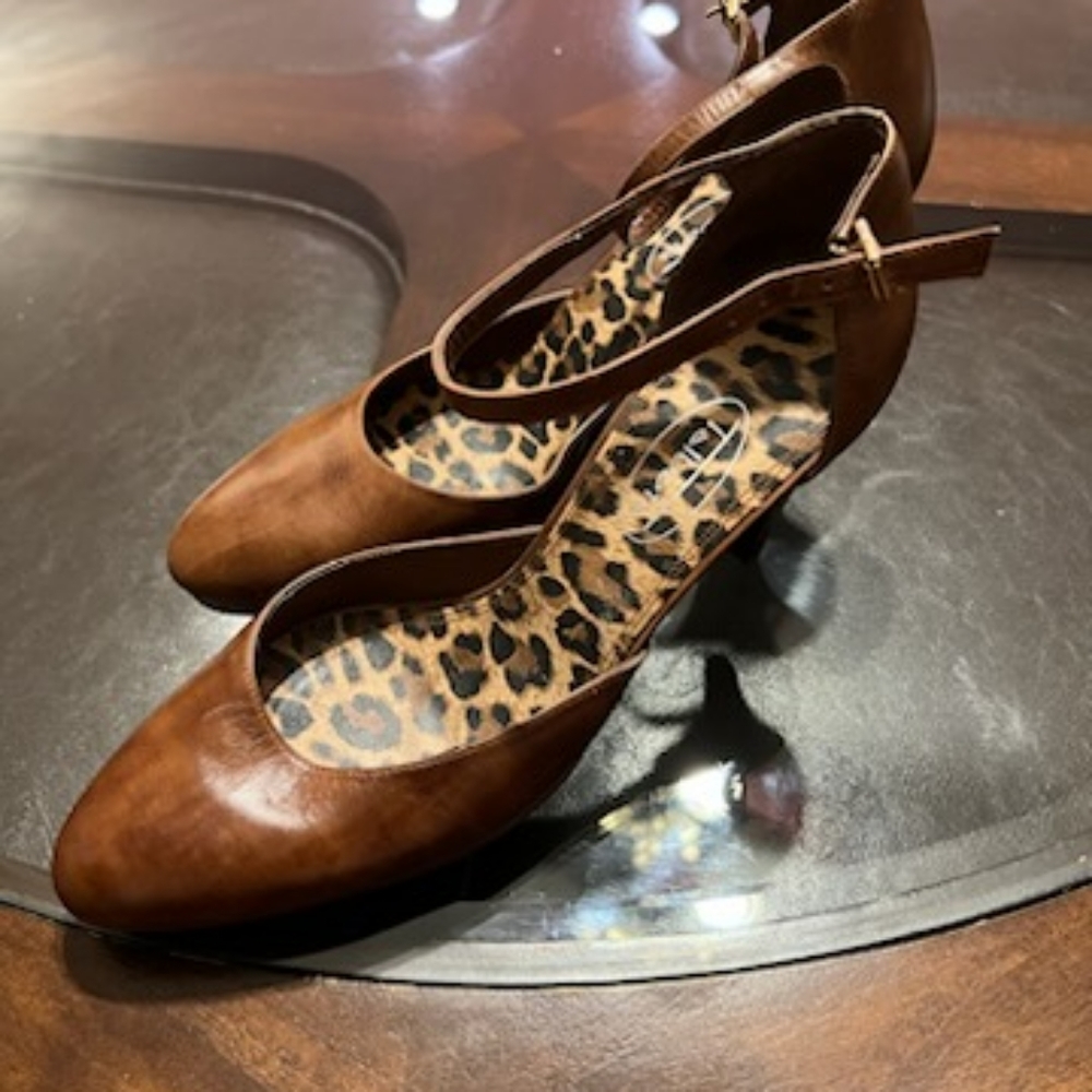 Talbots 3" heels - Picture 2 of 7